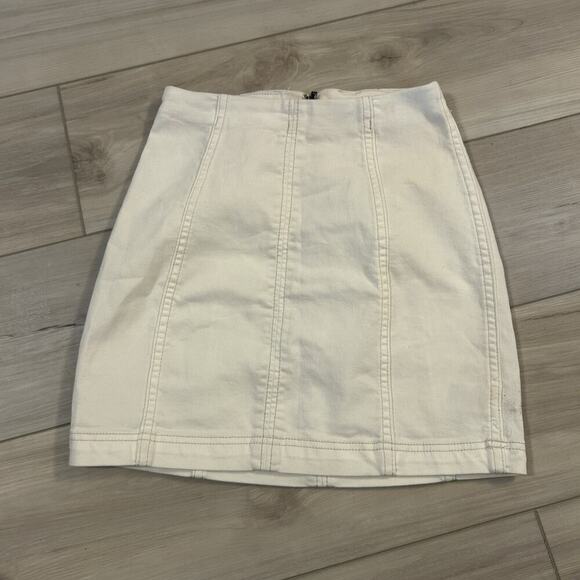 Free People White Denim Mini Skirt Size 2 High Waist Raw Hem Zipper Back Casual - Picture 1 of 3